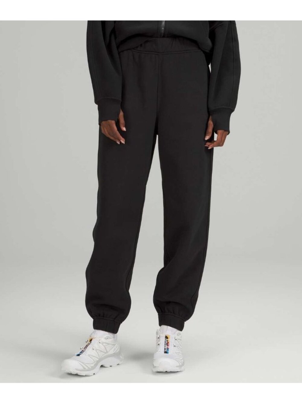 Lululemon Women's Relaxed Fit High Rise Jogger Pant Size 2 Black Sweatpant